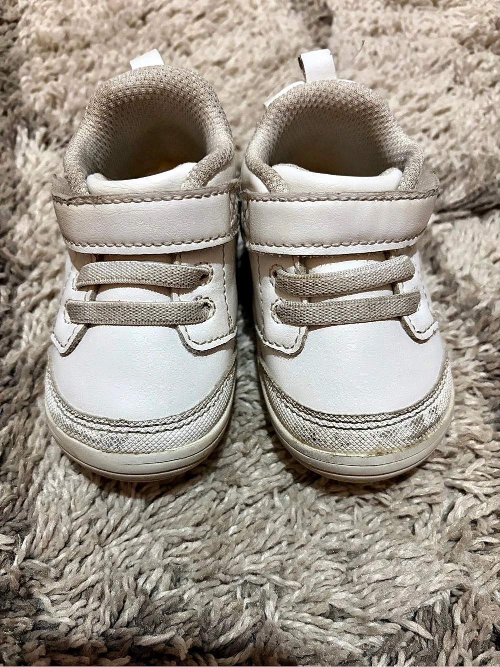 Stride Rite 360 Taye 2.0 Sneaker White & Beige